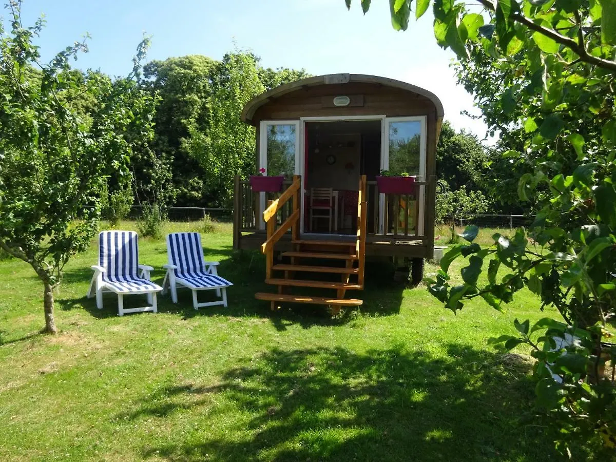 Villa Roulotte Bigoudenne à Tréméoc