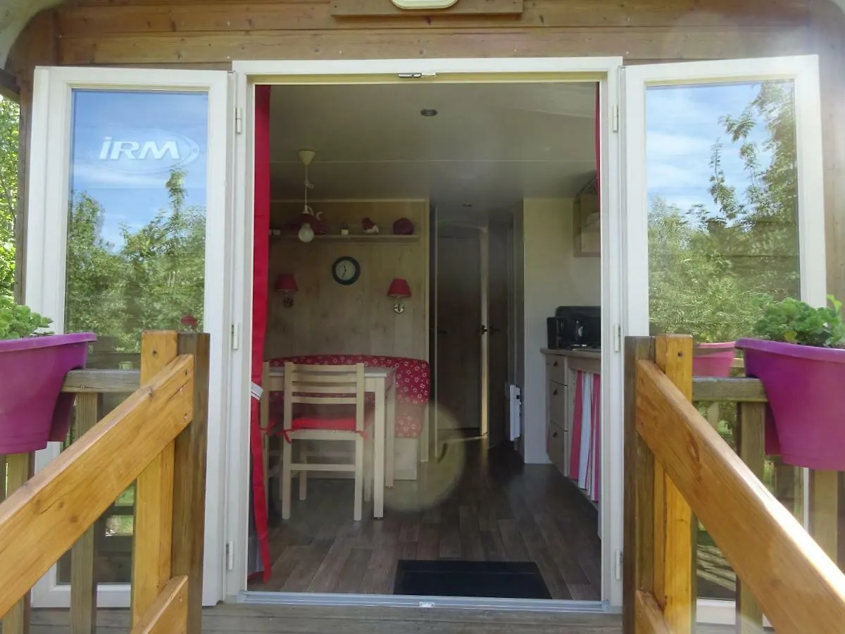 Hébergement de vacances Villa Roulotte Bigoudenne à Tréméoc